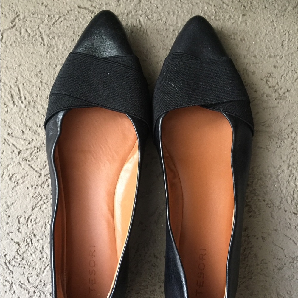 Pointed ballet flats